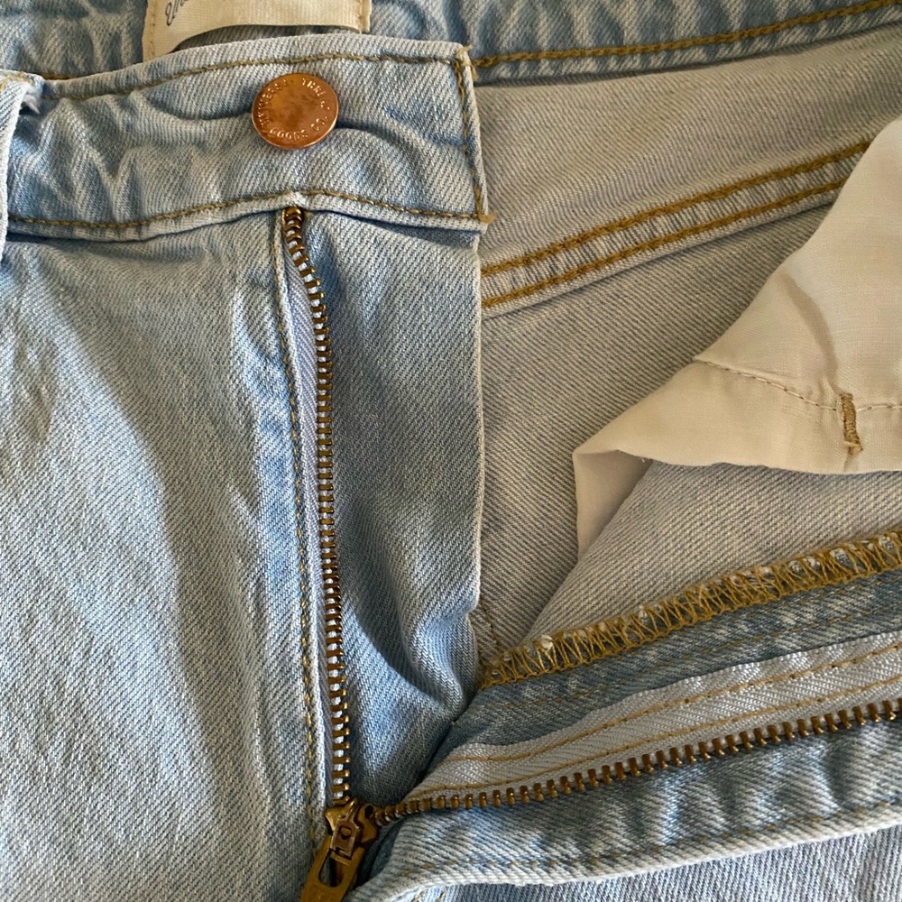 Universal Thread size 4 high rise shorts - Picture 9 of 13